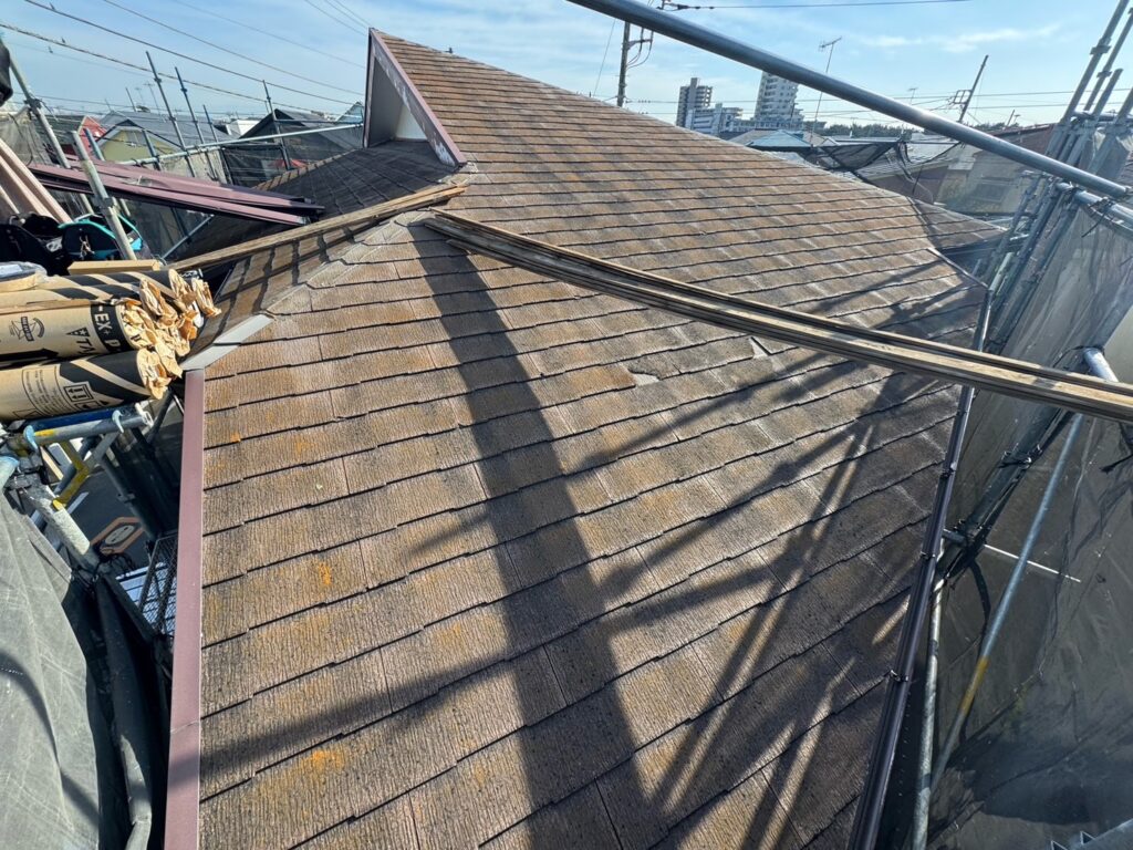 茅ヶ崎市　I様邸　屋根カバー工事　施工風景